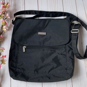 BAGGALLINI Black Crossbody or Shoulder Bag